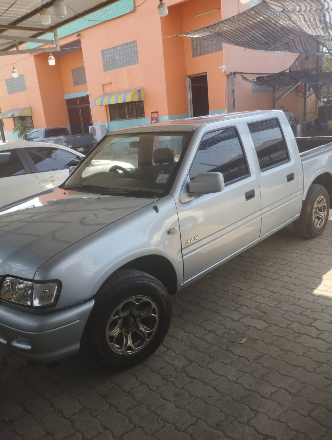 Isuzu ดราก้อนอาย 2021